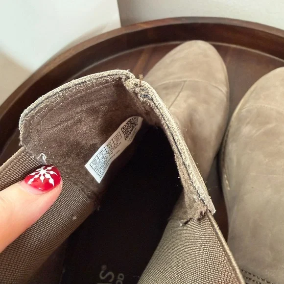 TOMS Women's Olive Ankle Booties - Picture 8 of 10